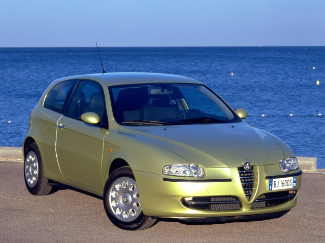 Alfa Romeo 147 фото