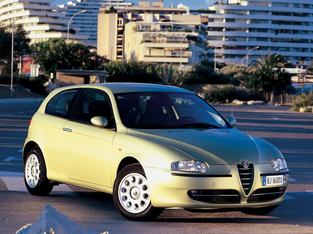 Alfa Romeo 147 фото 9094