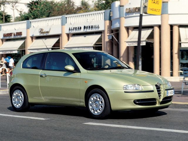 Alfa Romeo 147 фото