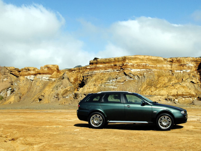 Alfa Romeo 156 Crosswagon фото