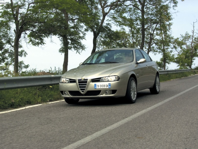 Alfa Romeo 156 фото