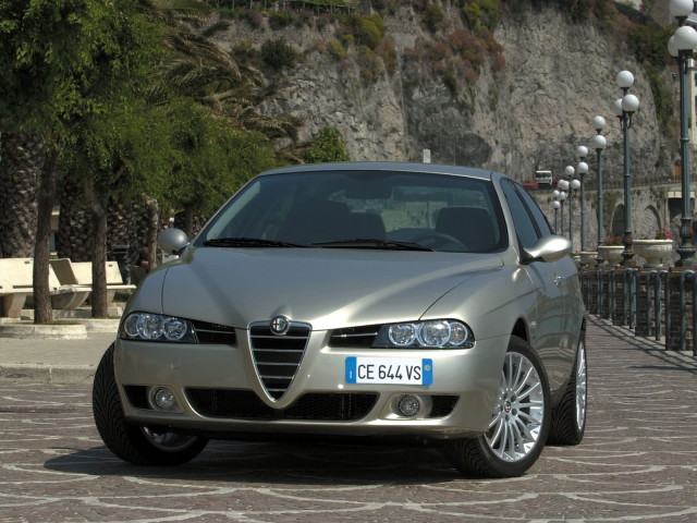 Alfa Romeo 156 фото