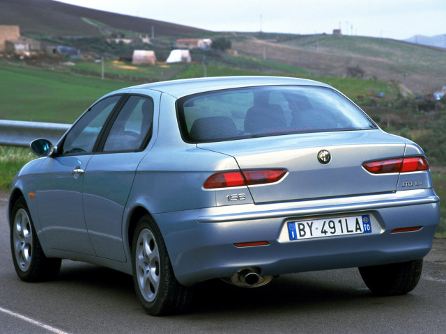 Alfa Romeo 156 фото