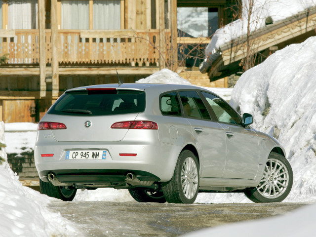 Alfa Romeo 159 Sportwagon фото