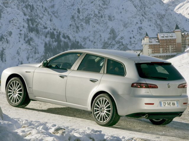 Alfa Romeo 159 Sportwagon фото