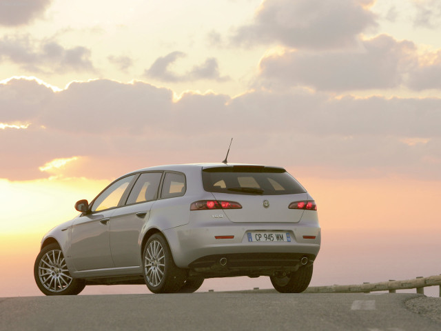 Alfa Romeo 159 Sportwagon фото