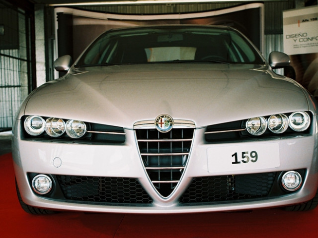 Alfa Romeo 159 фото