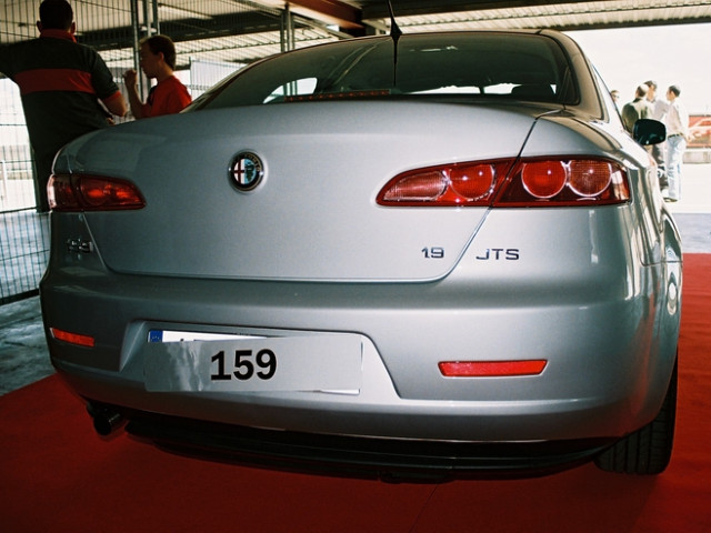 Alfa Romeo 159 фото