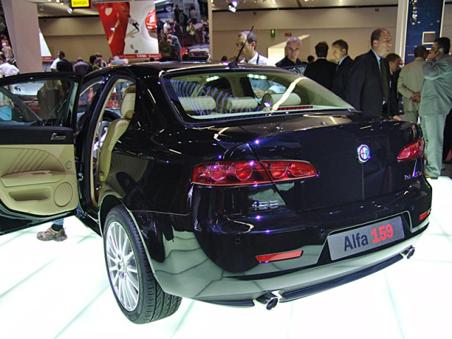 Alfa Romeo 159 фото