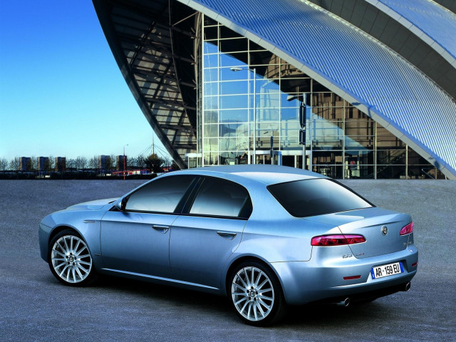 Alfa Romeo 159 фото