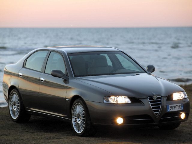 Alfa Romeo 166 фото