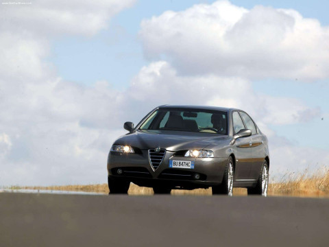 Alfa Romeo 166 фото