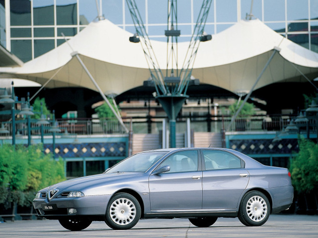 Alfa Romeo 166 фото