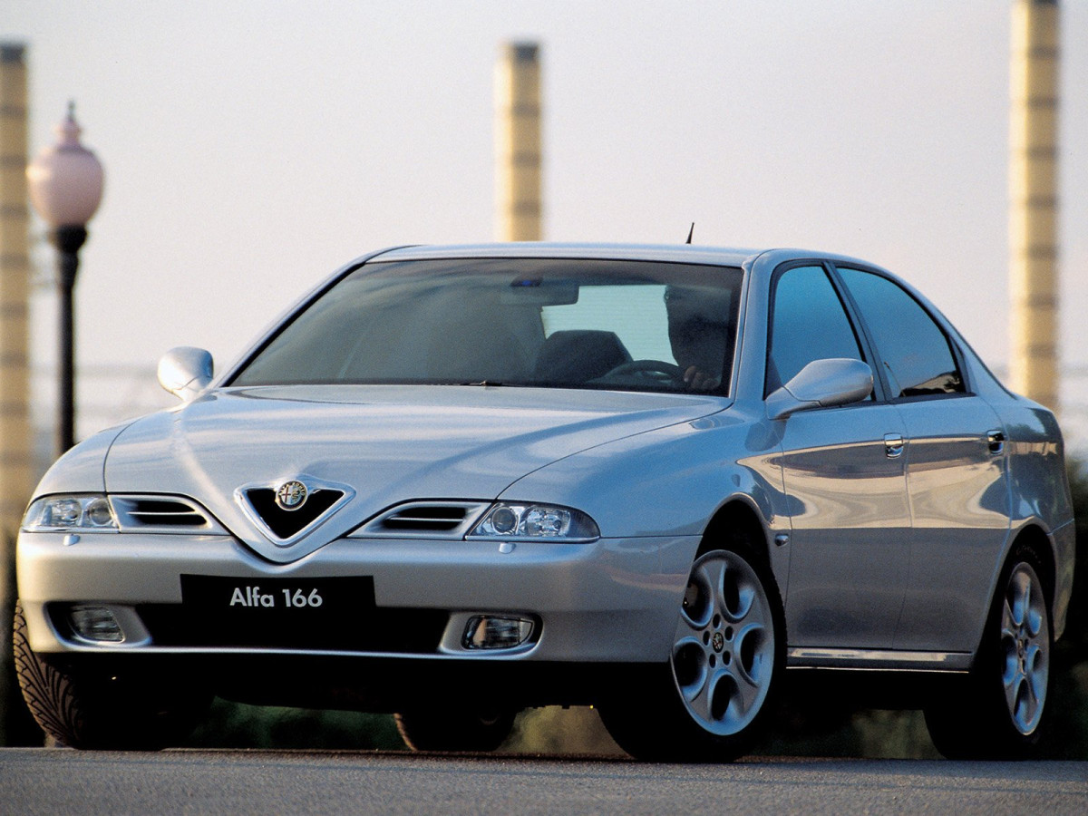 Alfa Romeo 166 фото 9200