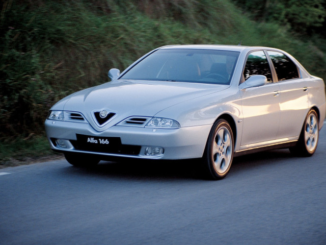 Alfa Romeo 166 фото