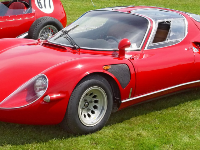 Alfa Romeo 33-2 Stradale фото