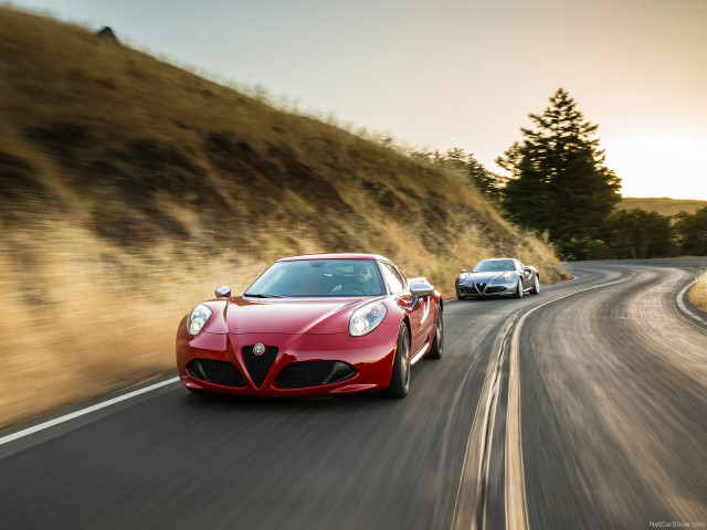 Alfa Romeo 4C Coupe US-Version фото