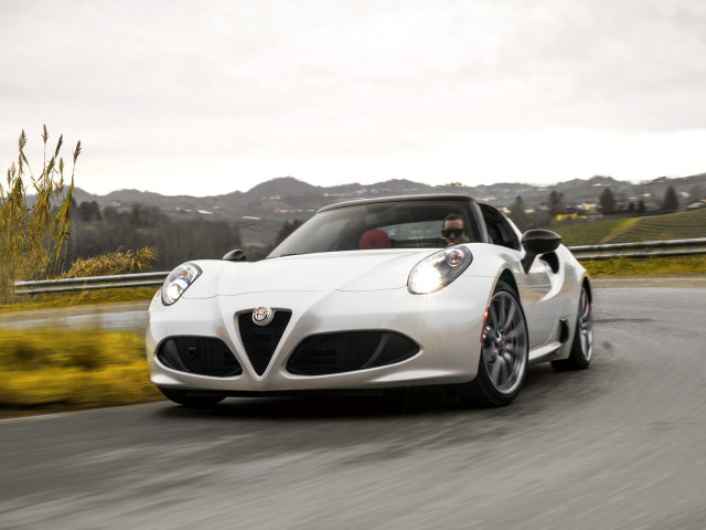 Alfa Romeo 4C Spider фото