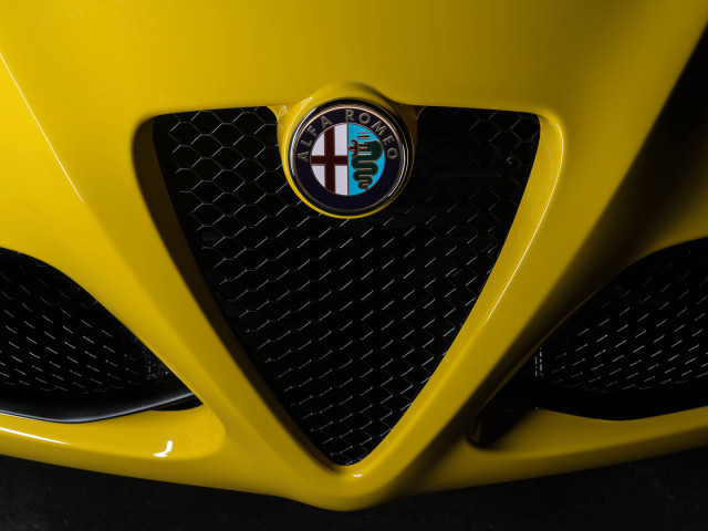 Alfa Romeo 4C Spider фото