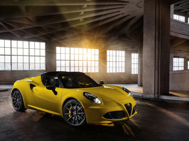 Alfa Romeo 4C Spider фото