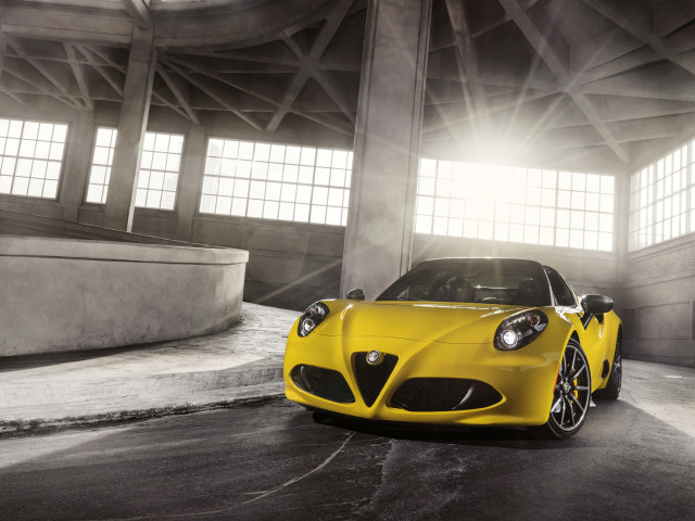 Alfa Romeo 4C Spider фото