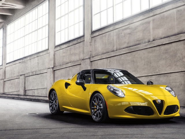 Alfa Romeo 4C Spider фото