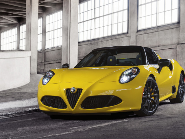 Alfa Romeo 4C Spider фото