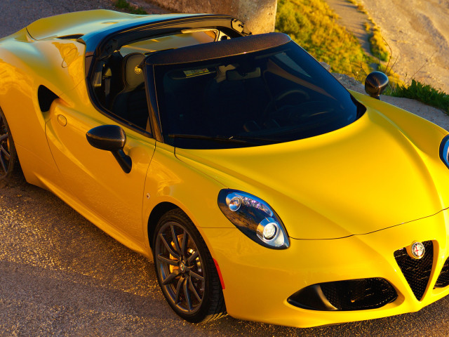 Alfa Romeo 4C Spider фото