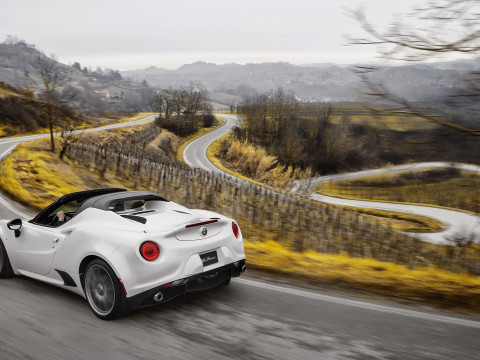 Alfa Romeo 4C Spider фото