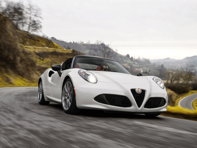 Alfa Romeo 4C Spider фото