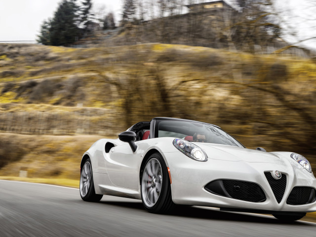 Alfa Romeo 4C Spider фото