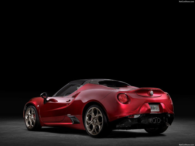 Alfa Romeo 4C Spider фото