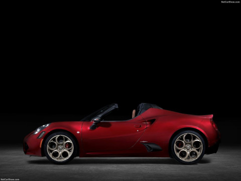 Alfa Romeo 4C Spider фото