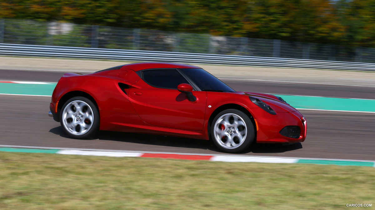 Alfa Romeo 4C фото 111456