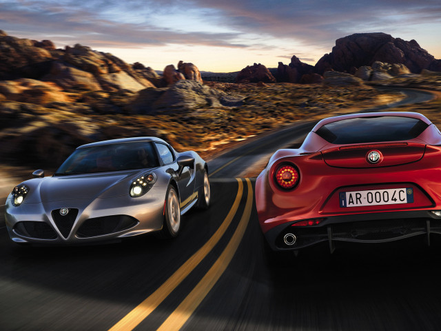 Alfa Romeo 4C фото