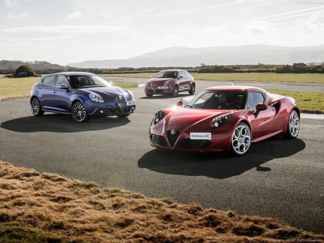 Alfa Romeo 4C фото