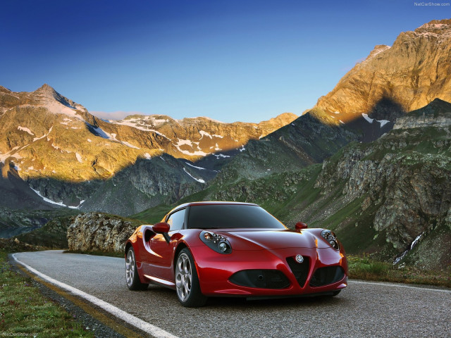 Alfa Romeo 4C фото