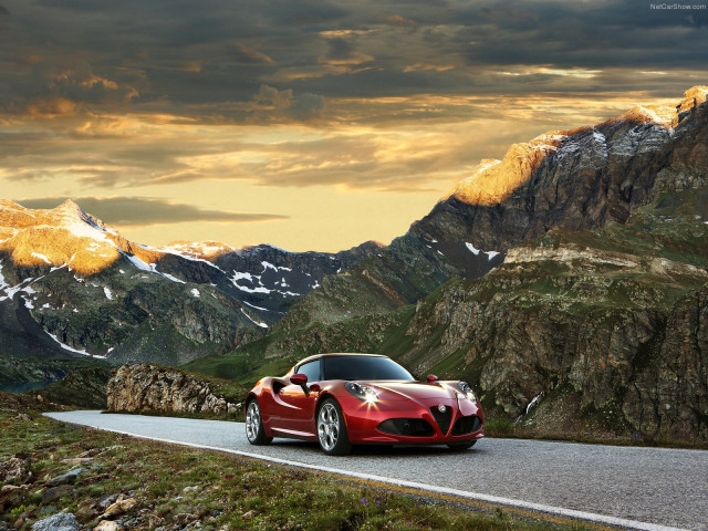 Alfa Romeo 4C фото