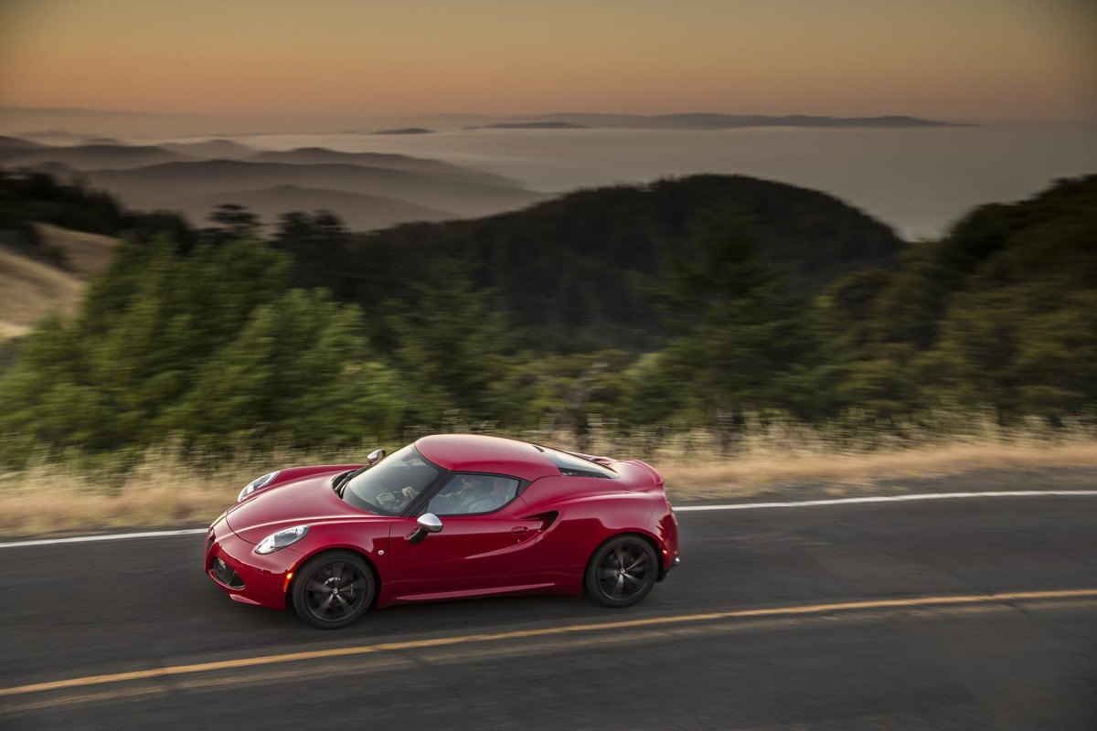 Alfa Romeo 4C фото 128110