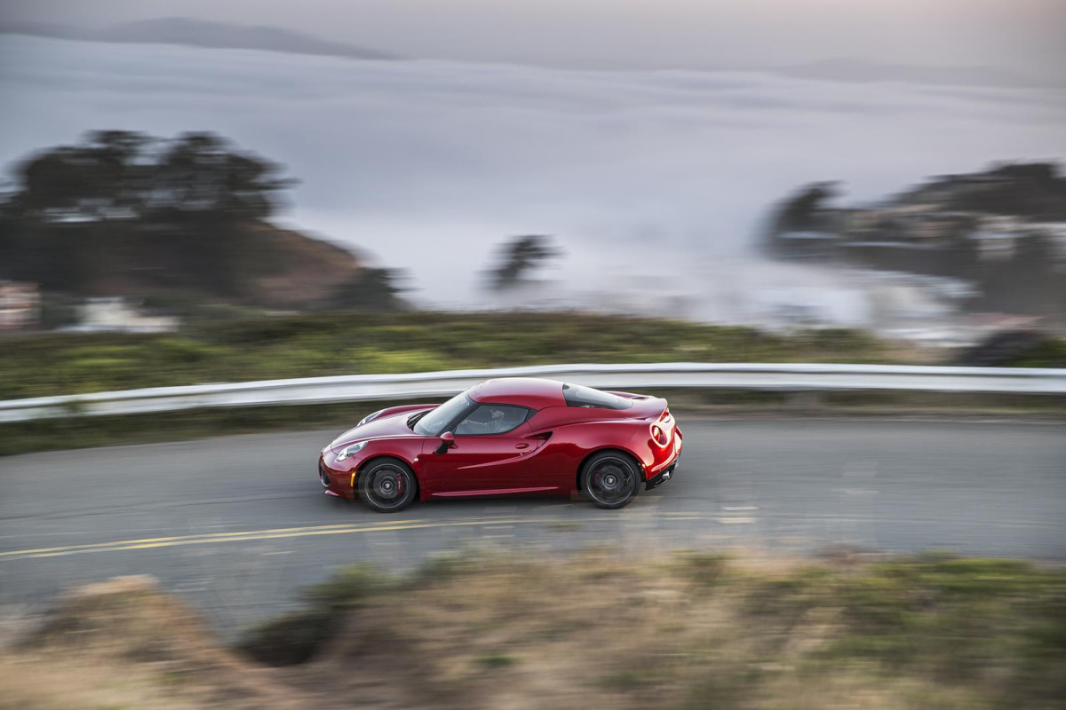 Alfa Romeo 4C фото 128116