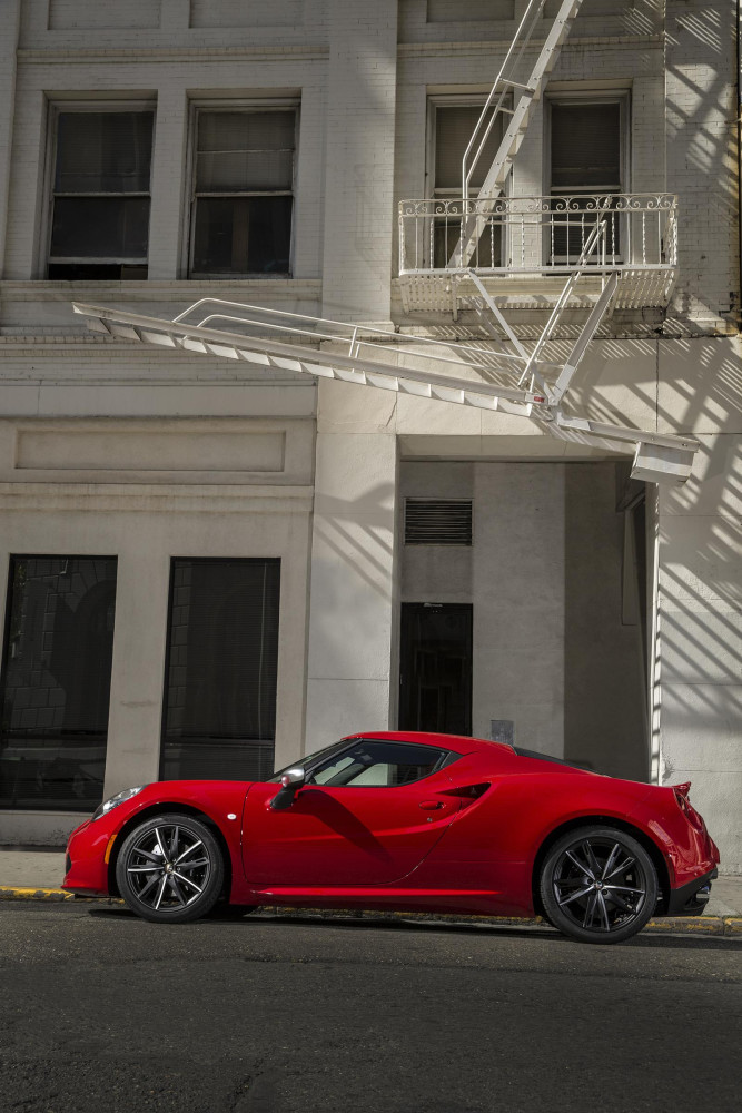 Alfa Romeo 4C фото 128123