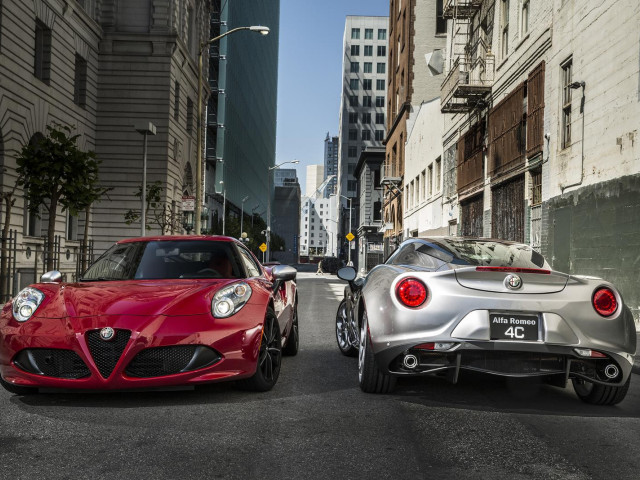 Alfa Romeo 4C фото