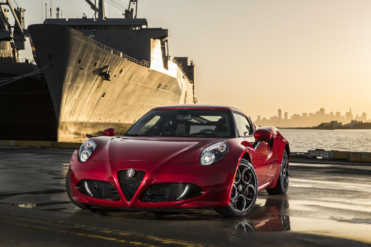 Alfa Romeo 4C фото 128132