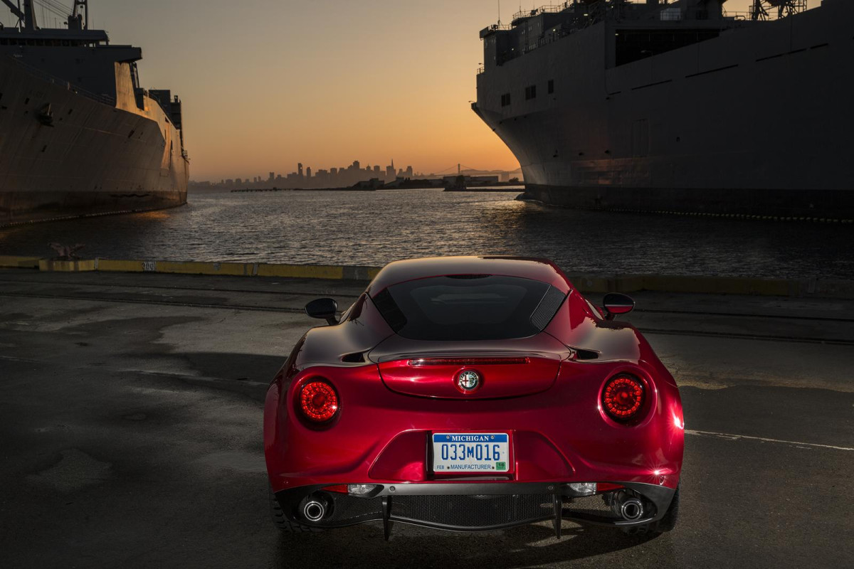 Alfa Romeo 4C фото 128137