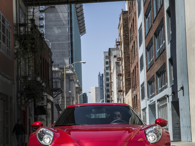 Alfa Romeo 4C фото