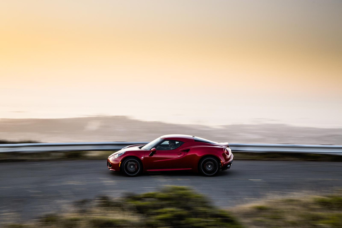 Alfa Romeo 4C фото 128176