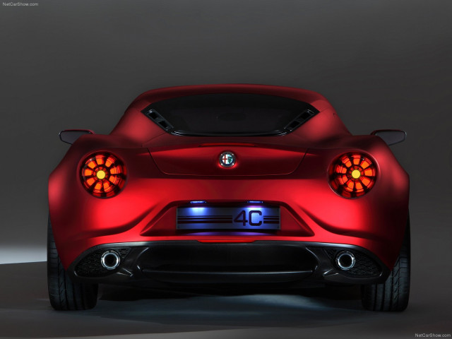 Alfa Romeo 4C фото