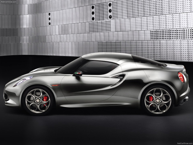 Alfa Romeo 4C фото