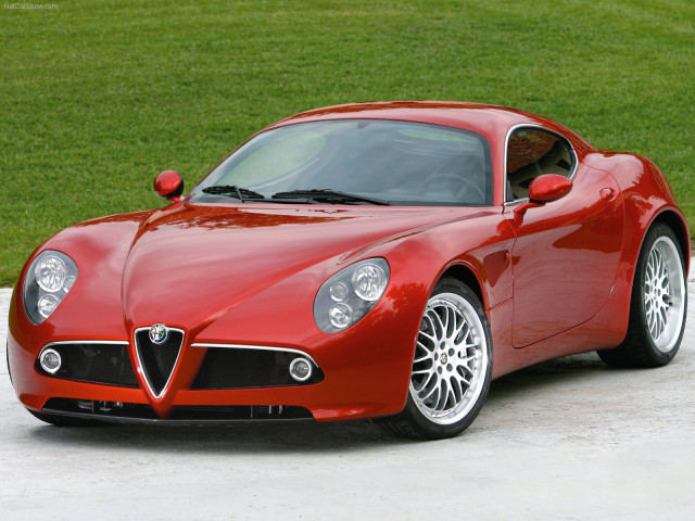 Alfa Romeo 8C Competizione фото