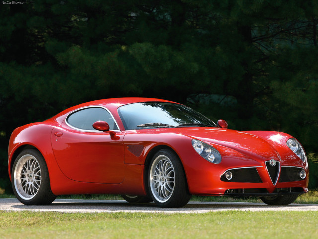 Alfa Romeo 8C Competizione фото